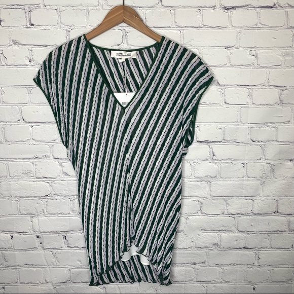 Diane von Furstenberg Jolene Pleated Striped Chiffon Top - Picture 2 of 11